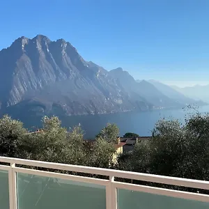 https://blue-apartment-riva-di-solto.it-lombardy.com